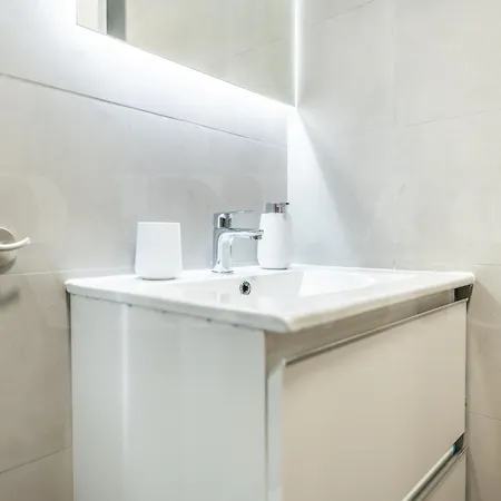 Apartment Comfortable Near The Center By Rems Malaga