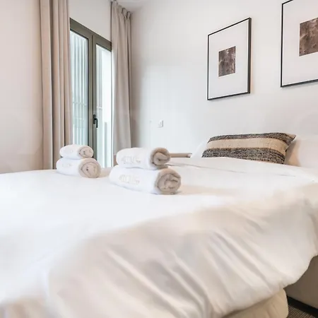 Comfortable Near The Center By Rems Malaga